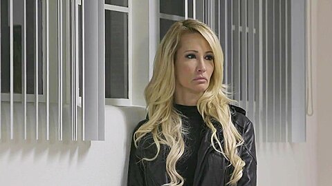Jessica Drake y Jessie Lee - Lesbianas - Rubia - Morena - Lamiendo el culo - Masturbación - Madura - Tijereta - Tatuajes - Lost Love Pt 4