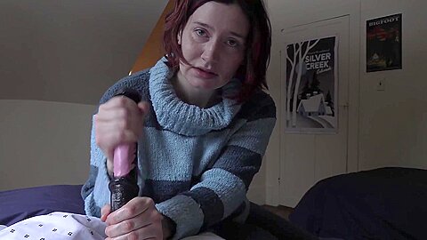 Bettie Bondage - Belle-mère aide avec un pénis équin massif