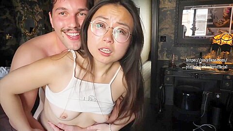 Yimingcuriosity 依鸣 - Vuela a Londres para hacerme creampie - 1080p